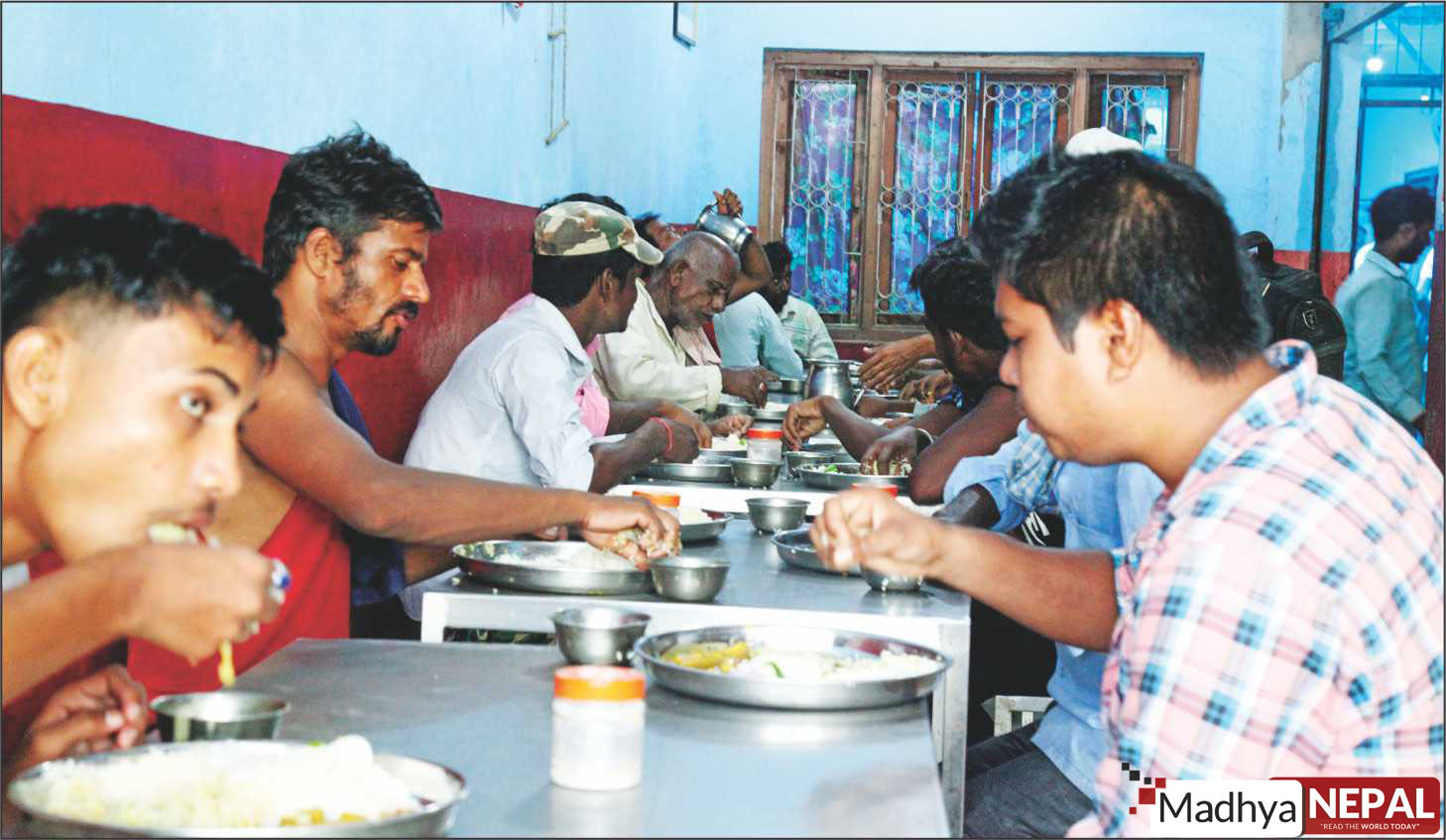 आर्थिक नगरीमा रु ५० मा भरपेट भोजनालय, विपन्न र छरिएर रहेका श्रमिकलाई बरदान